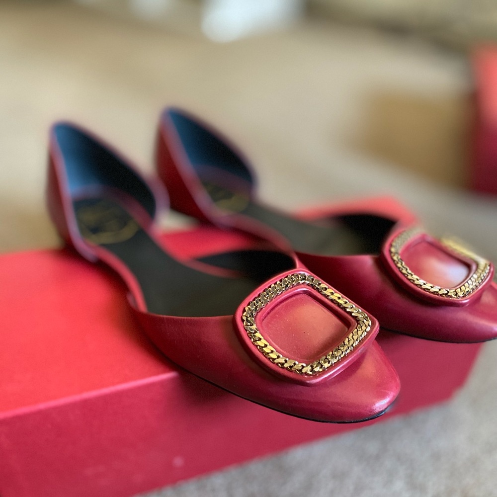 ROGER VIVIER BALLERINE CHAIN BUCKLE
